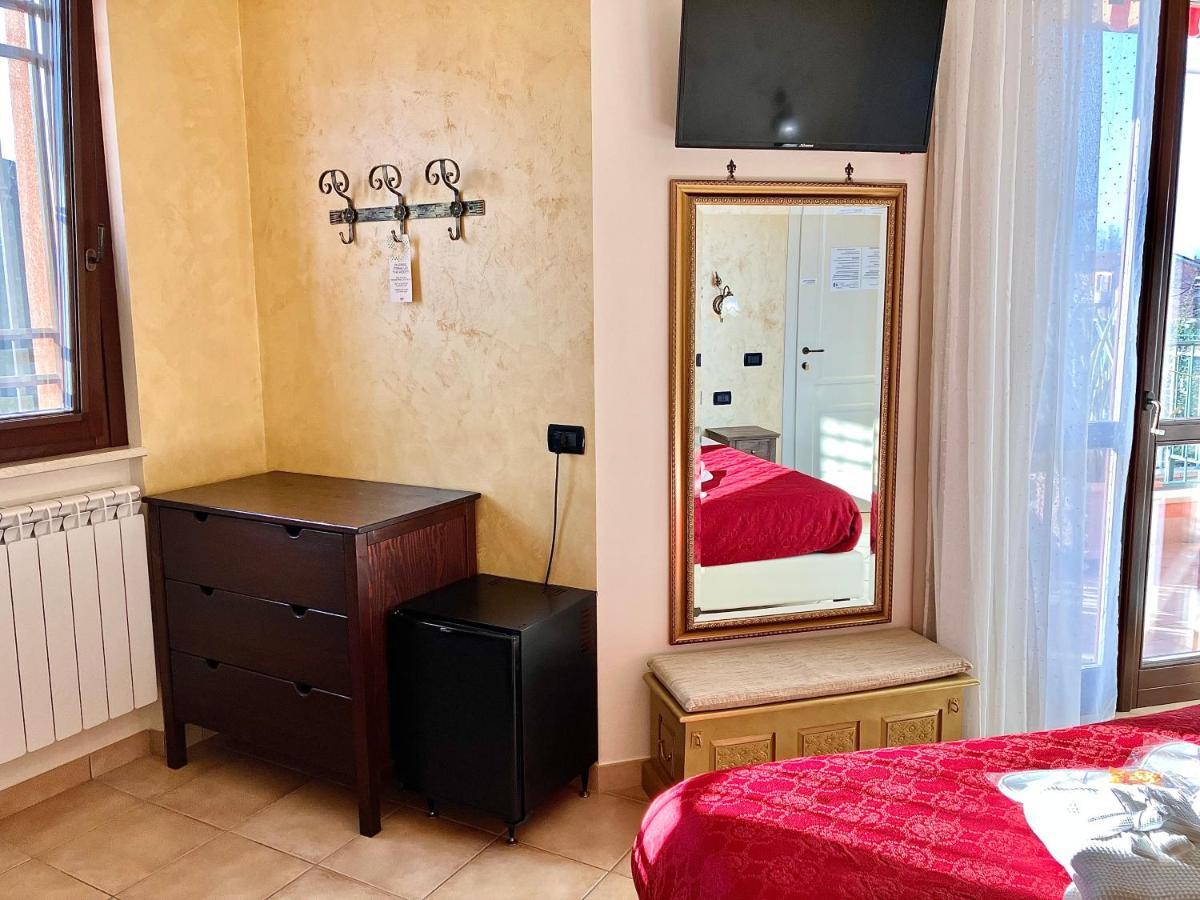 B&B Desenzano Paradise Ντεζεντσάνο ντελ Γκάρντα Εξωτερικό φωτογραφία