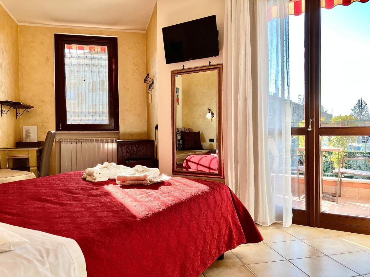 B&B Desenzano Paradise Ντεζεντσάνο ντελ Γκάρντα Εξωτερικό φωτογραφία